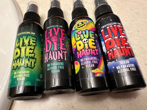 Customer photo review of Poison Apple  Bath Bomb (caramel apple)