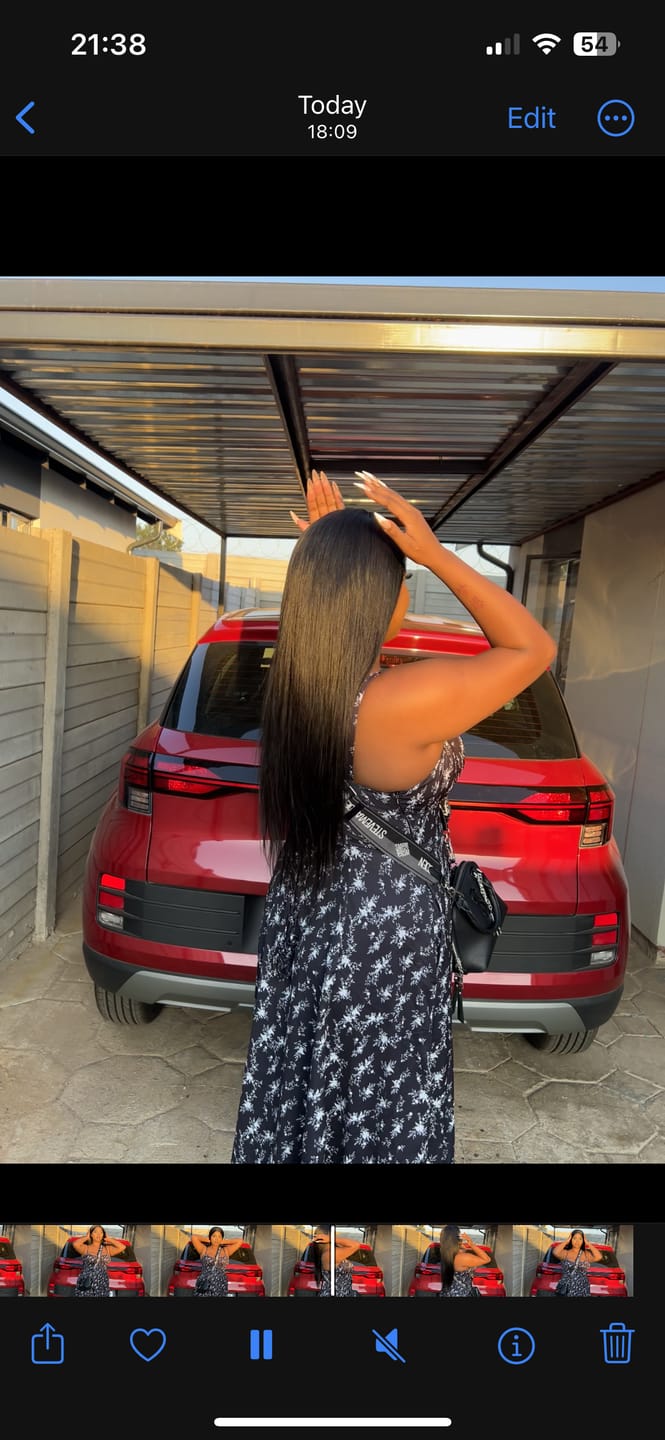 Customer photo review of Brazilian 4x4 Lace Wig - Straight