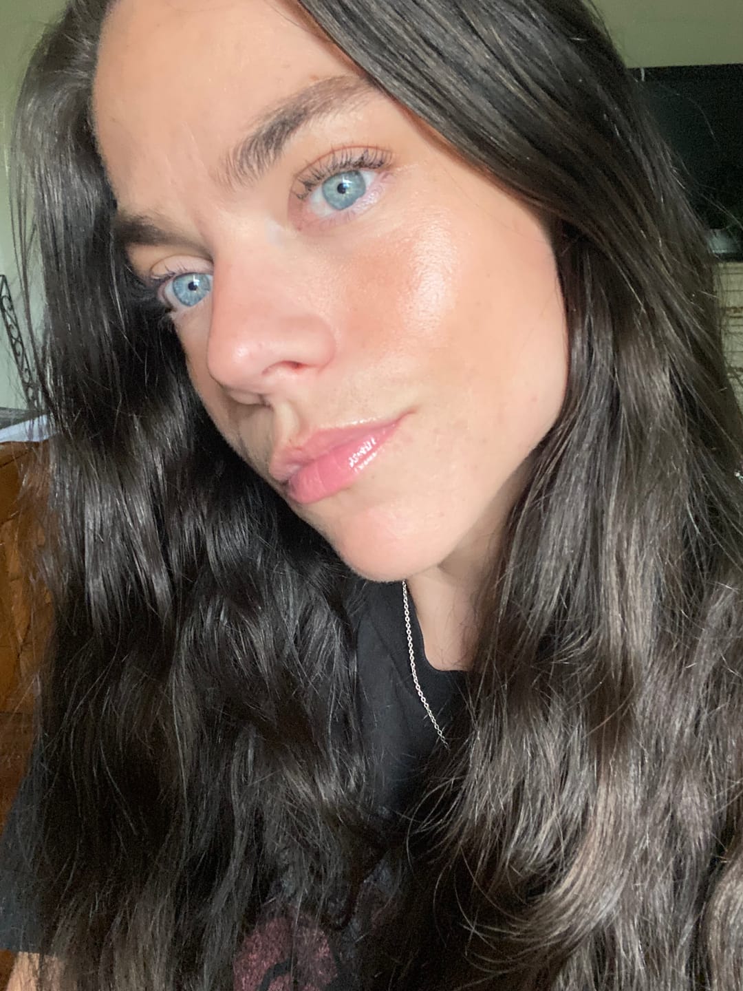 Customer photo review of Glow Lust™ Radiant Luminizer