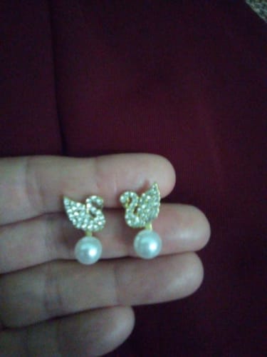 Customer photo review of Cercei tip lebada cu pietre incrustate si perla, ace de argint S925