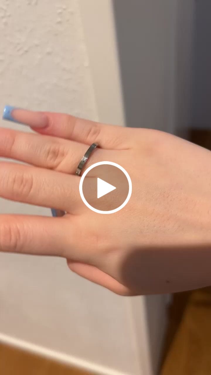 Customer video review of Lola Ring | 18K vergoldet