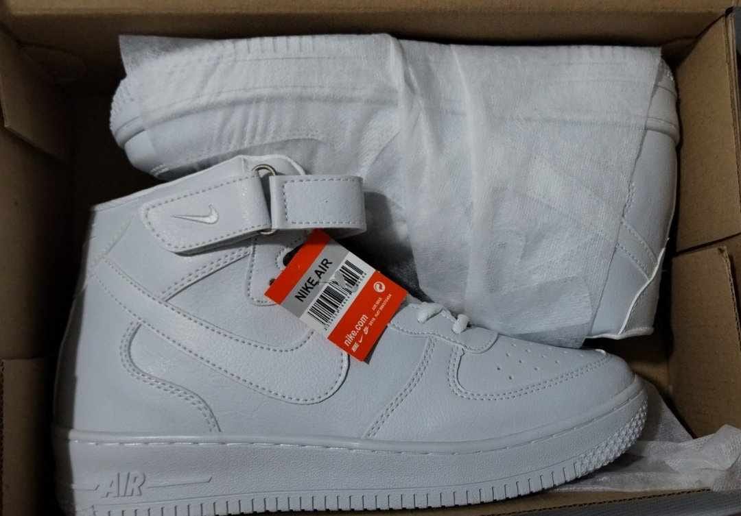 Customer photo review of Paq 6 Pares Tenis 841 Blanco Total 25/28.5