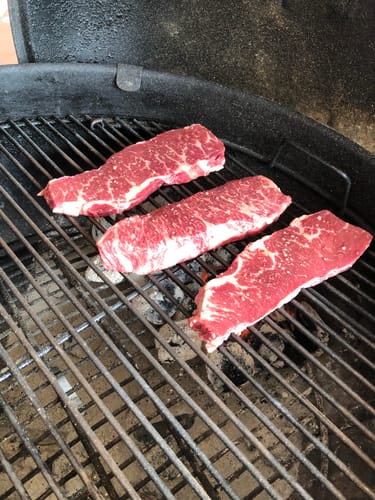 Reseña con foto de un cliente sobre Tablita de Lomo Steak Black Brangus