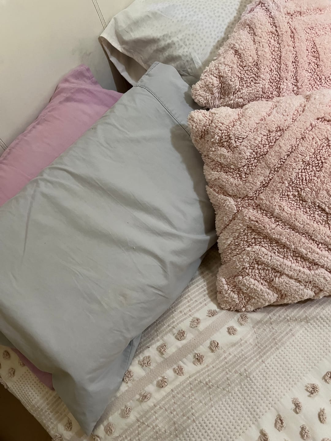 Customer photo review of Muscle Mat Adjustable Foam Pillow