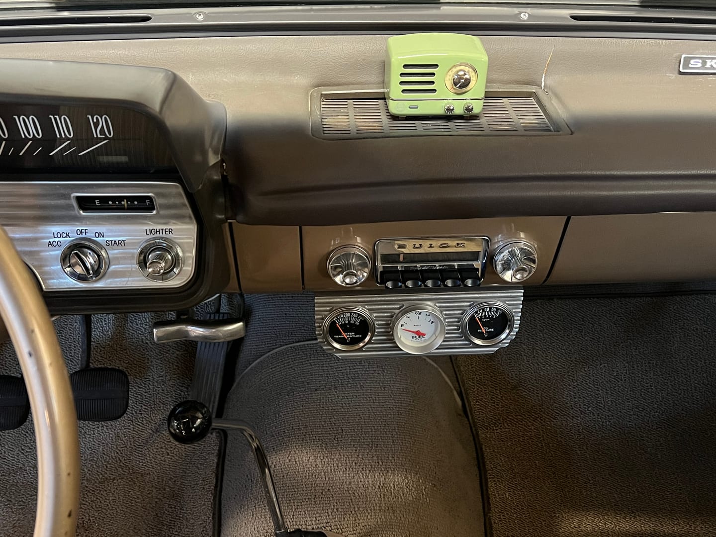 Customer photo review of MUZEN OTR Metal Wireless Portable FM Radio Bluetooth Speaker