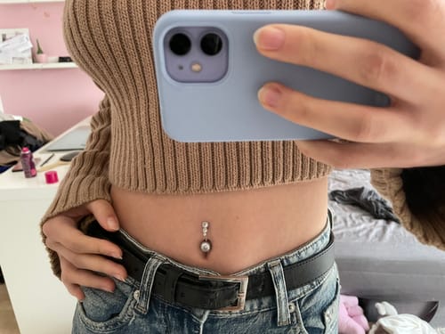 Customer photo review of Ivanna Belly Button Ring Silber