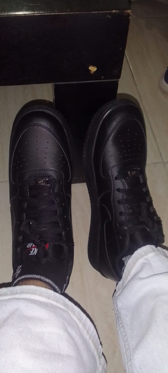 Customer photo review of Tenis 270 Negro Total