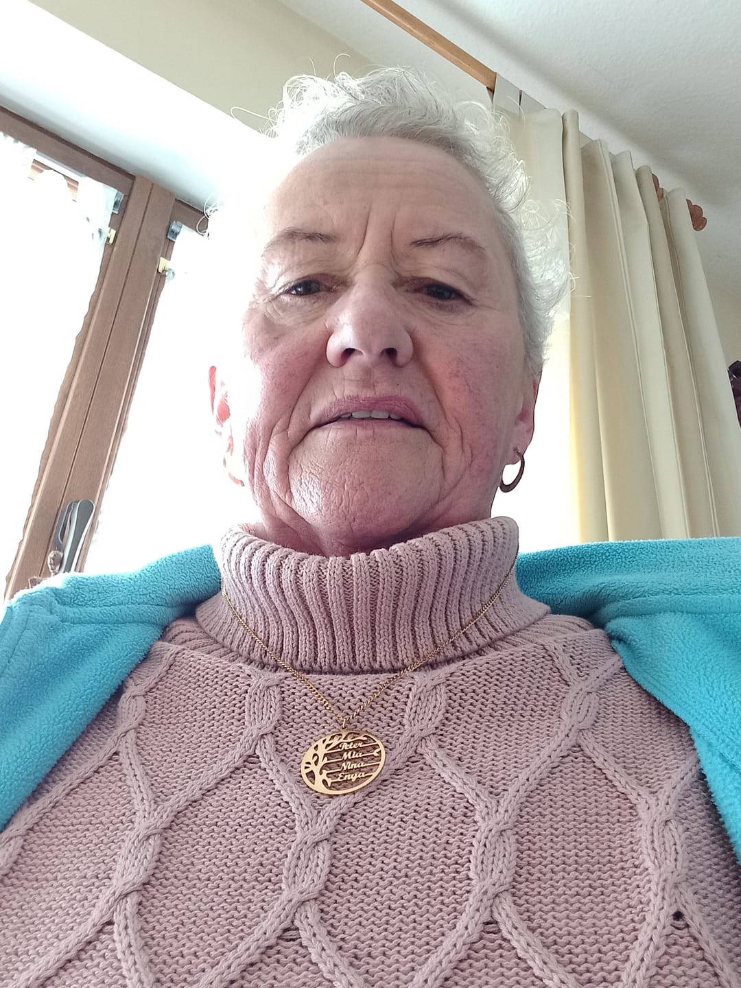 Customer photo review of Lebensbaum Kette mit personalisierten Namen