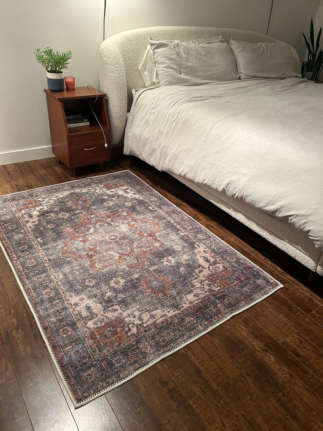 Customer photo review of Distressed Vintage Cezanne Rabbit Gray Inca Gold Area Rug