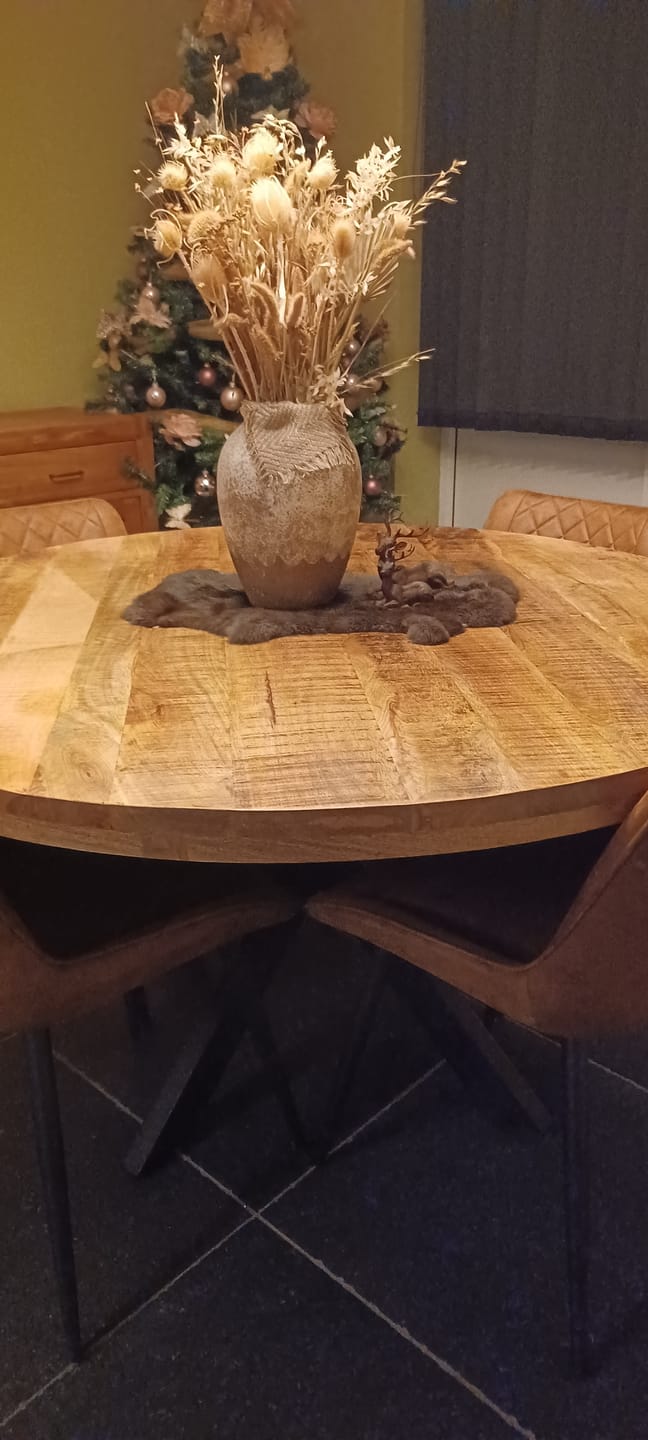 Customer photo review of Sila Mangohouten Ronde Eettafel