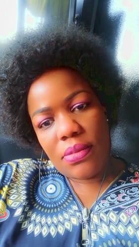 Customer photo review of HC COMBO 1 - Brazilian Middle Part Wig Straight 8" and Eva