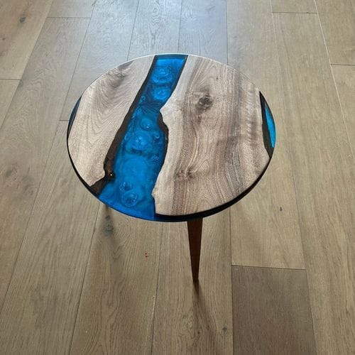 Customer photo review of Yan Sehpa ve Orta Sehpa Ceviz Ağacı ve Epoksi Birleşimi Mavi Nehir