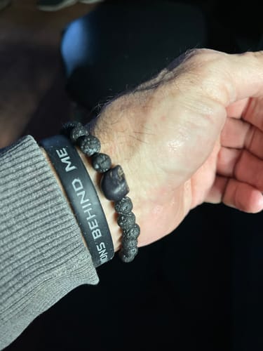 Customer photo review of THE OUTCAST – “FREAK ON A LEASH”