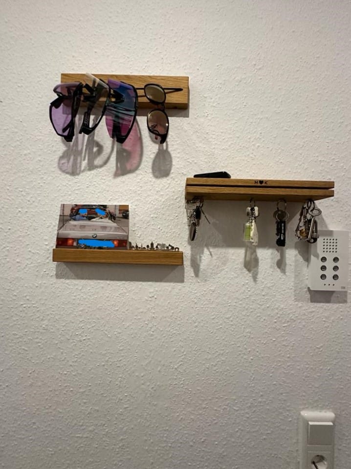 Customer photo review of Brillenhalter SPECULA aus Holz