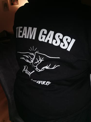 Customer photo review of Team Gassi Fauststoß - Individueller Hoodie Unisex Rückendruck