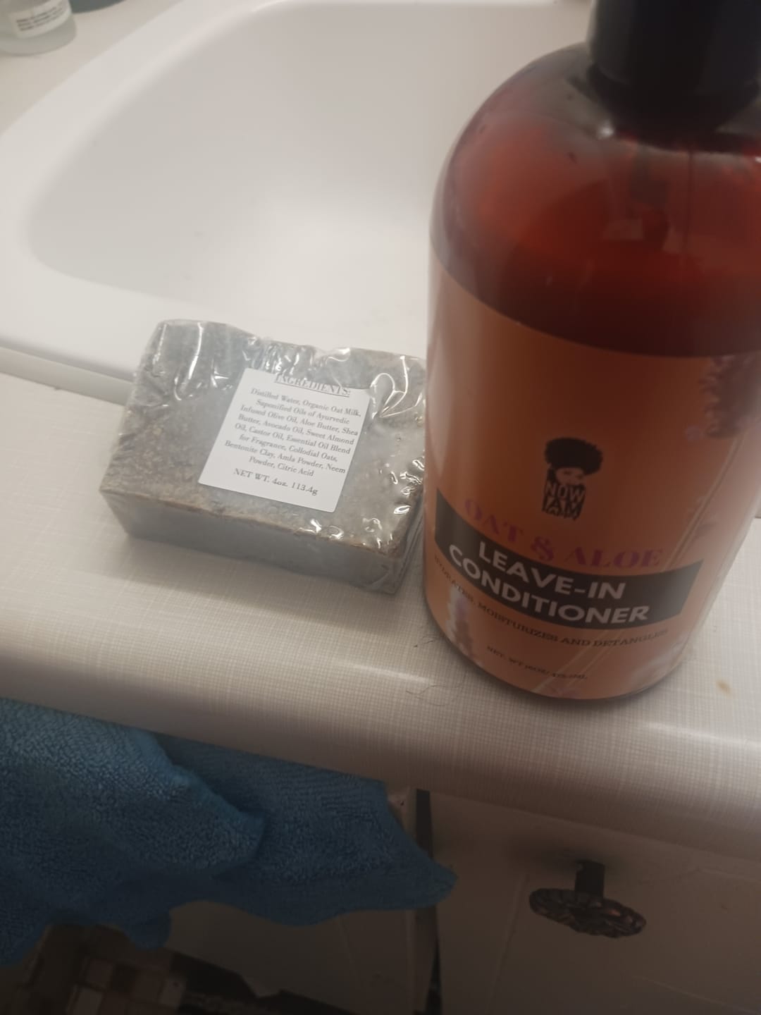 Customer photo review of Oat and Aloe Hydrating Leave-in Conditioner
