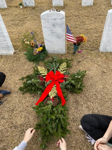 Customer photo review of Fresh Natural Christmas Grave Cross