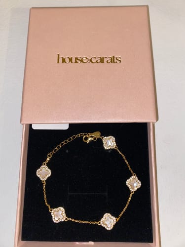 Customer photo review of Azelia Clover Bracelet Gold