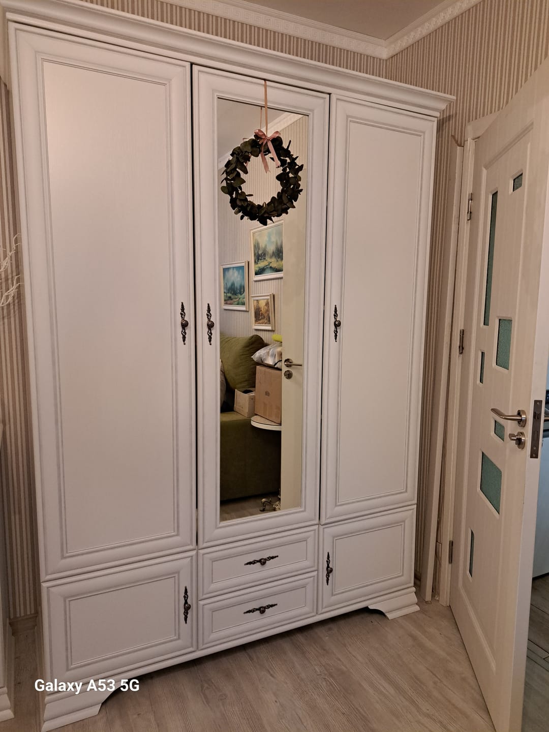 Customer photo review of Dulap IDENTO, alb, PAL, cu 5 usi si 2 sertare, 156x61x217 cm