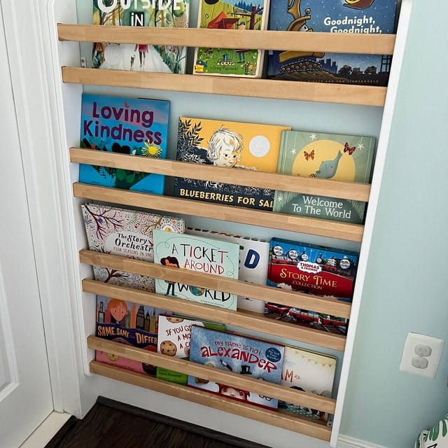 Customer photo review of Kids Montessori Bookshelf