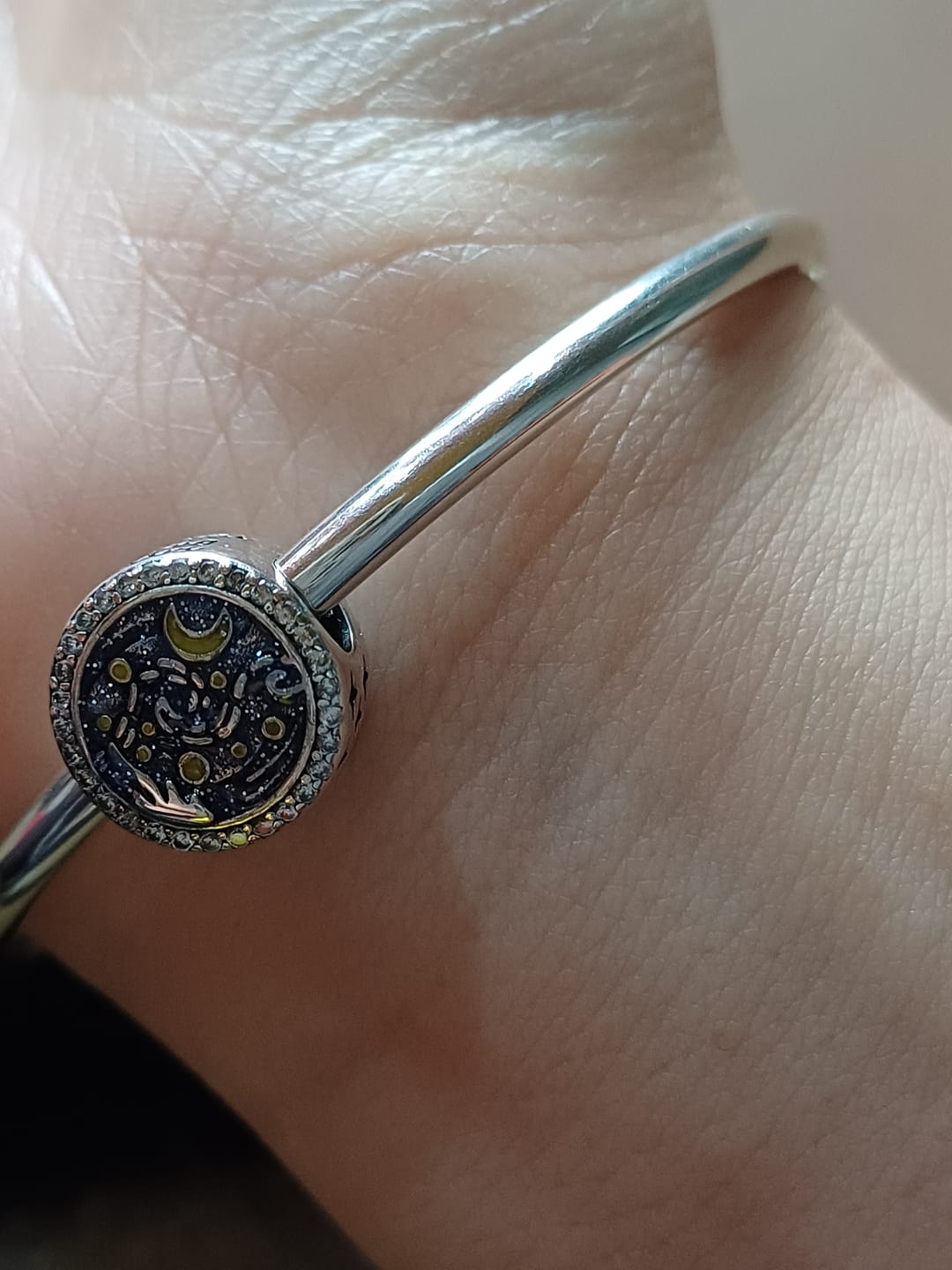 Customer photo review of Charm Noche Estrellada de Van Gogh