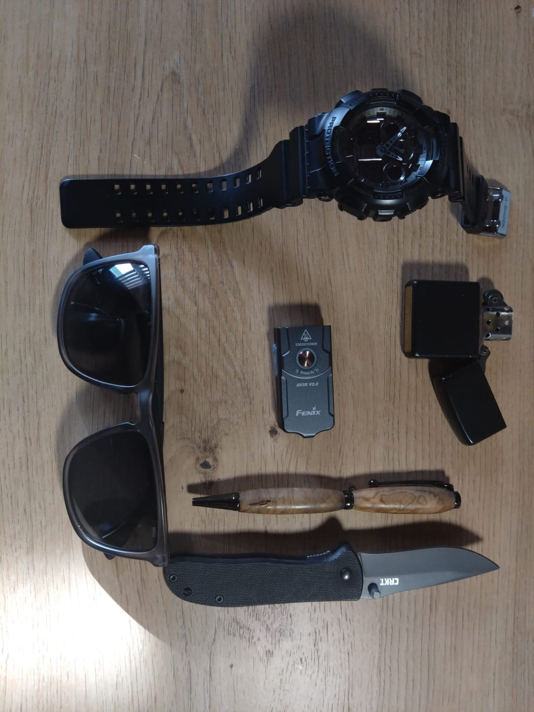 Customer photo review of Fenix E03R V2.0 - Lampe porte-clés en métal - 500 Lumens - Rechargeable USB-C