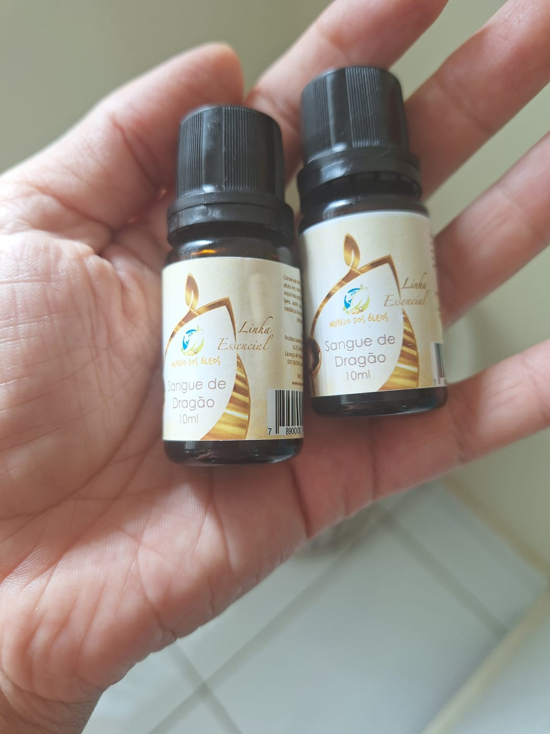 Customer photo review of Seiva Resinosa de Sangue de Dragão