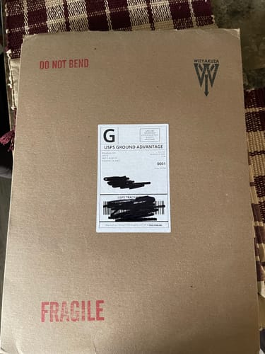 Customer photo review of 3D Triple Transition [The Devil Hunters] Lenticular Print
