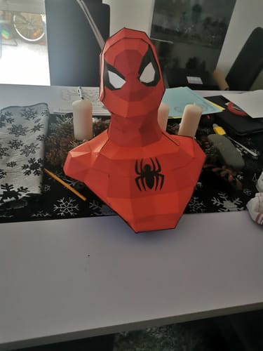 Customer photo review of Patrons Buste Spiderman (pdf)