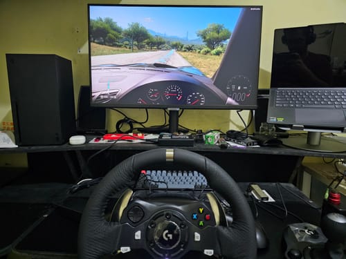 Customer photo review of Logitech G920 Driving Force Racing Volante y pedales de piso, Real Force Feedback, Paddle Shifters de acero inoxidable