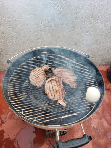 Reseña con foto de un cliente sobre New York Steak