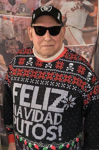 Customer photo review of Premium Fleece-lined FELIZ NAVIDAD PUTOS Sweatshirt