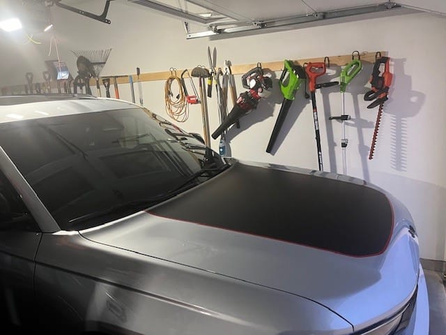 Customer photo review of Hood Graphic for Jeep Grand Cherokee L 2021-2023 3-row