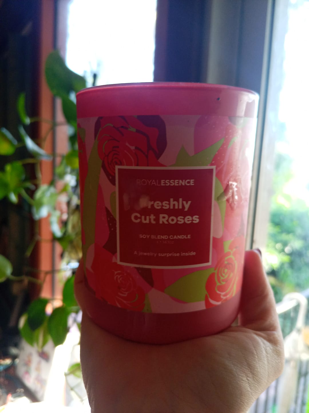 Customer photo review of Freshly Cut Roses (Candle)