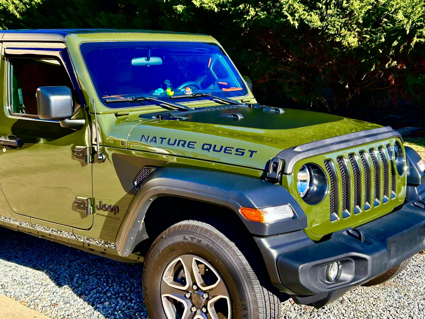 Customer photo review of Black on Black Topo Map Hood Graphic for Wrangler JL and Gladiator JT