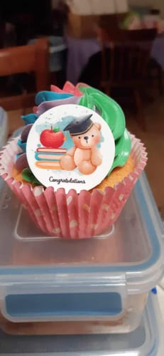 Customer photo review of Graduation 2023 - Pre-cut Edible Icing Images