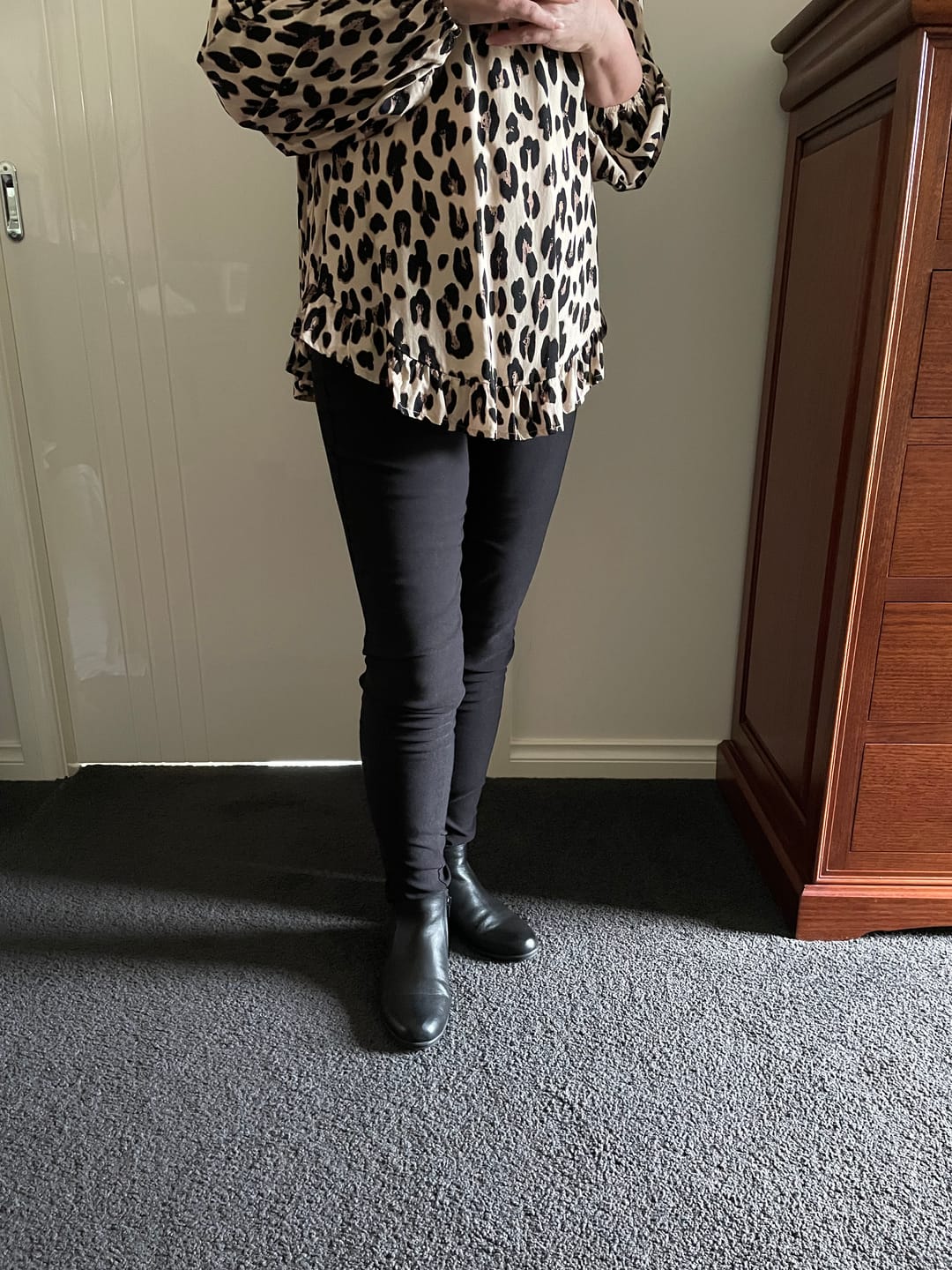 Customer photo review of STRAIGHT PANT