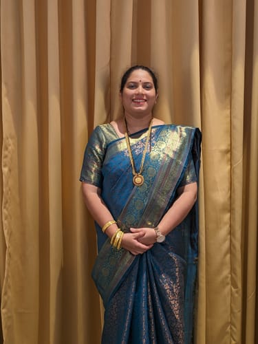 Customer photo review of FRENCH BLUE BRONZE ZARI WOVEN KANJIVARAM SILK SAREE