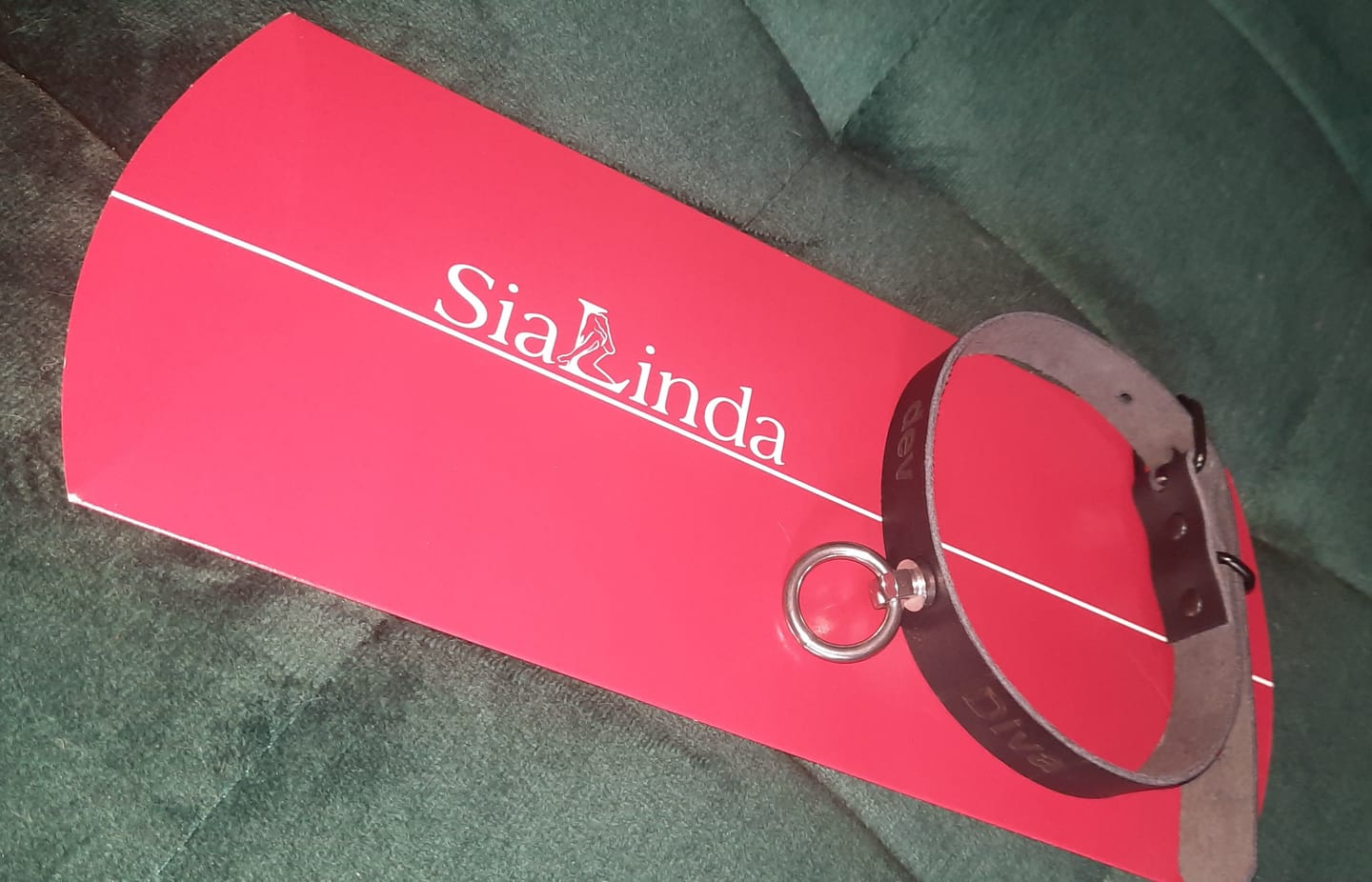 Customer photo review of YOU Personalisiertes Halsband mit O-Ring und Wunschtext, individuell erstellt. Verschiedene Farben, italienisches Premium Leder