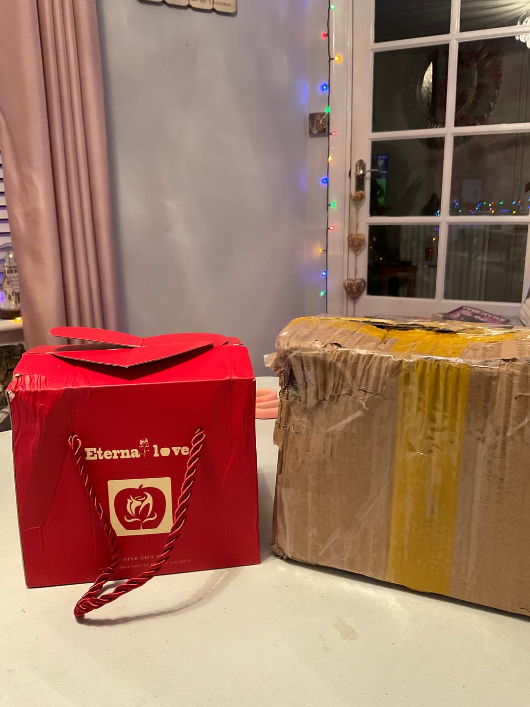 Customer photo review of Eternal Rose Box - With Real Rose & Necklace