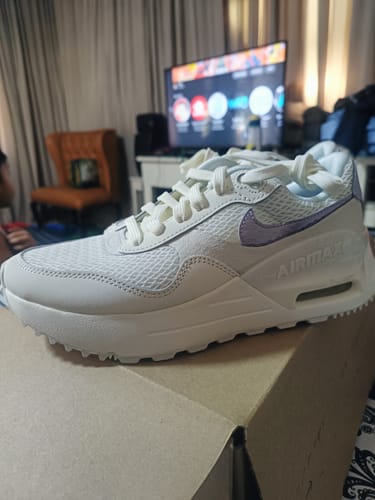 Customer photo review of Nike Women's Air Max SYSTM Casual Shoes
