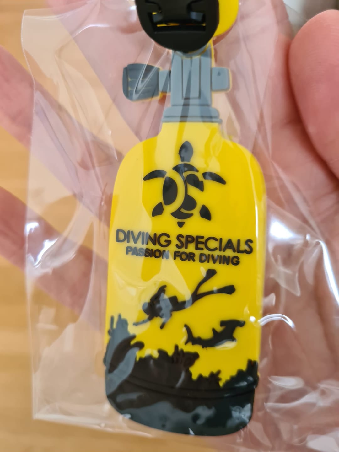 Customer photo review of Amazing Scuba Luggage Tag