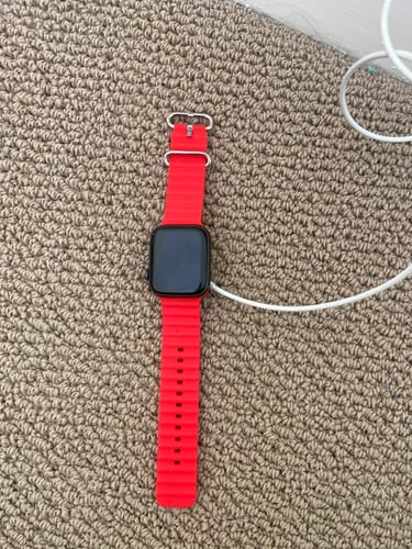 Customer photo review of Groove Silicone Apple Watchband
