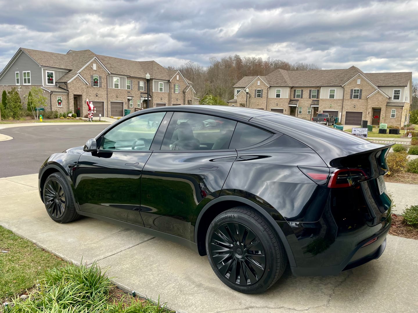 Customer photo review of TESPLUS 19'' Turbine Style Wheel Cover for Model Y