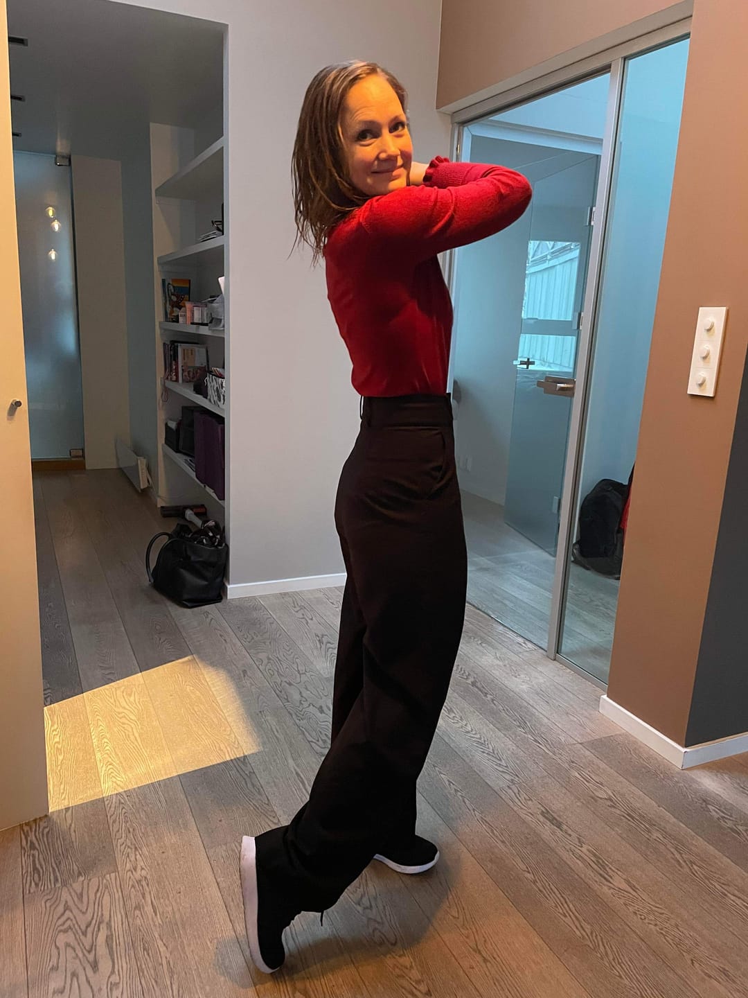 Customer photo review of Hepburn Pants med gylf - bukse med høyt liv - svart