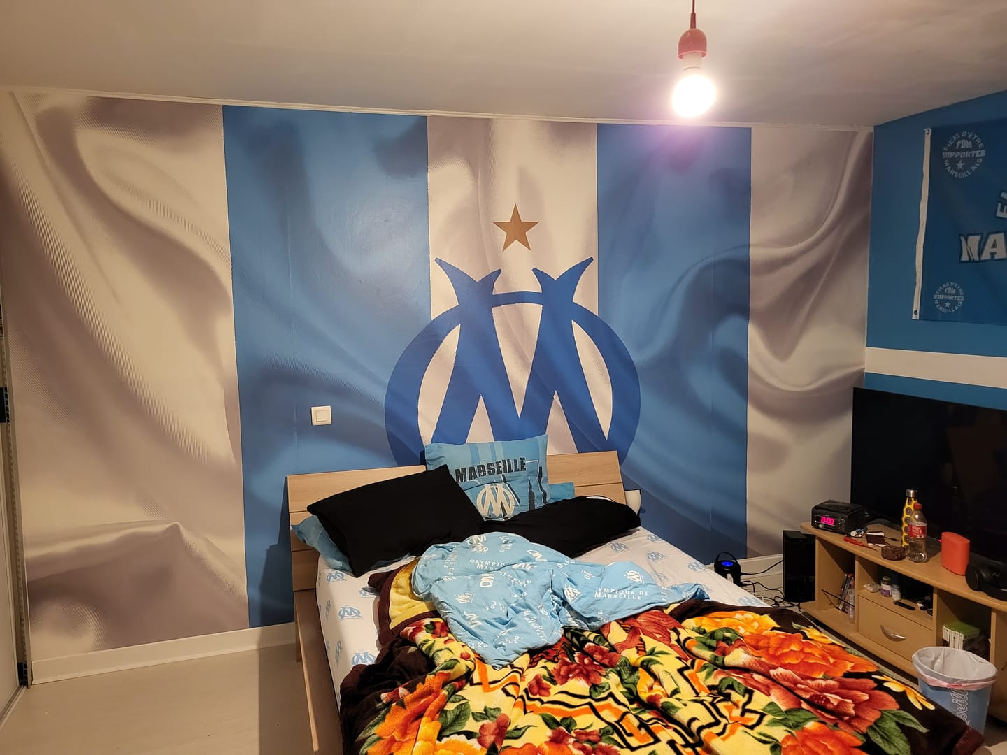 Customer photo review of Papier peint Marseille OM