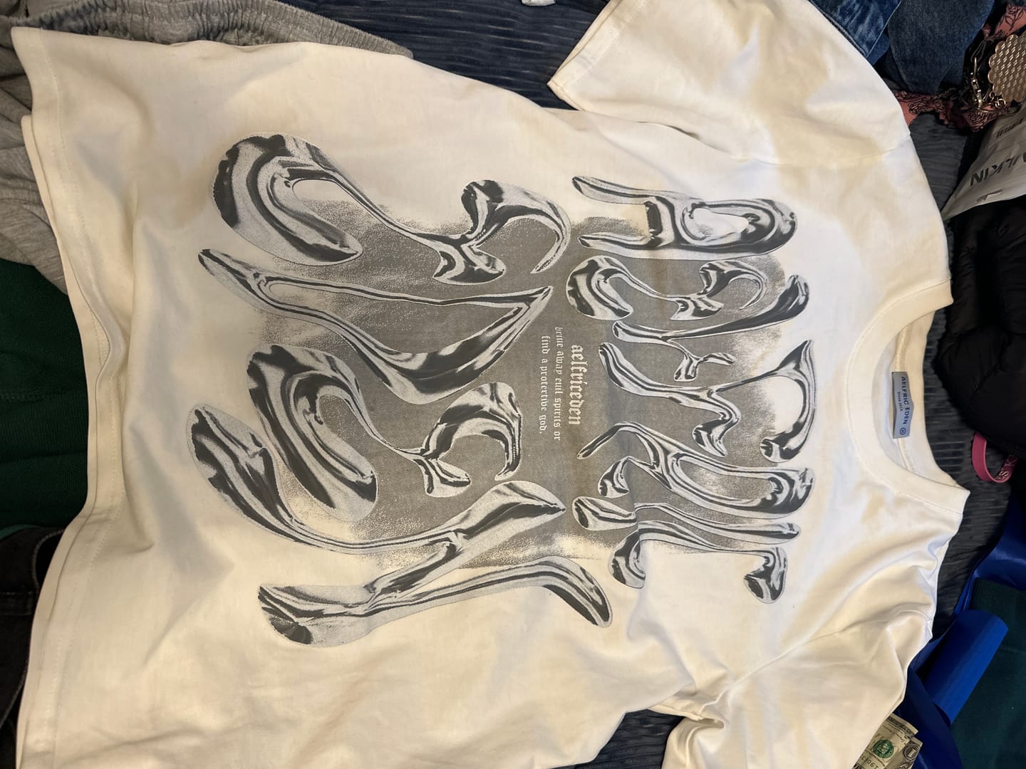 Customer photo review of Aelfric Eden Futuristic Liquid Metal Design Tee