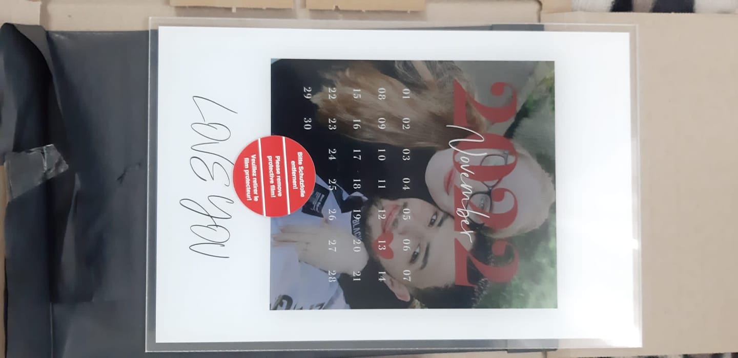 Customer photo review of Euer Love-Datum (Acryl-Glas)