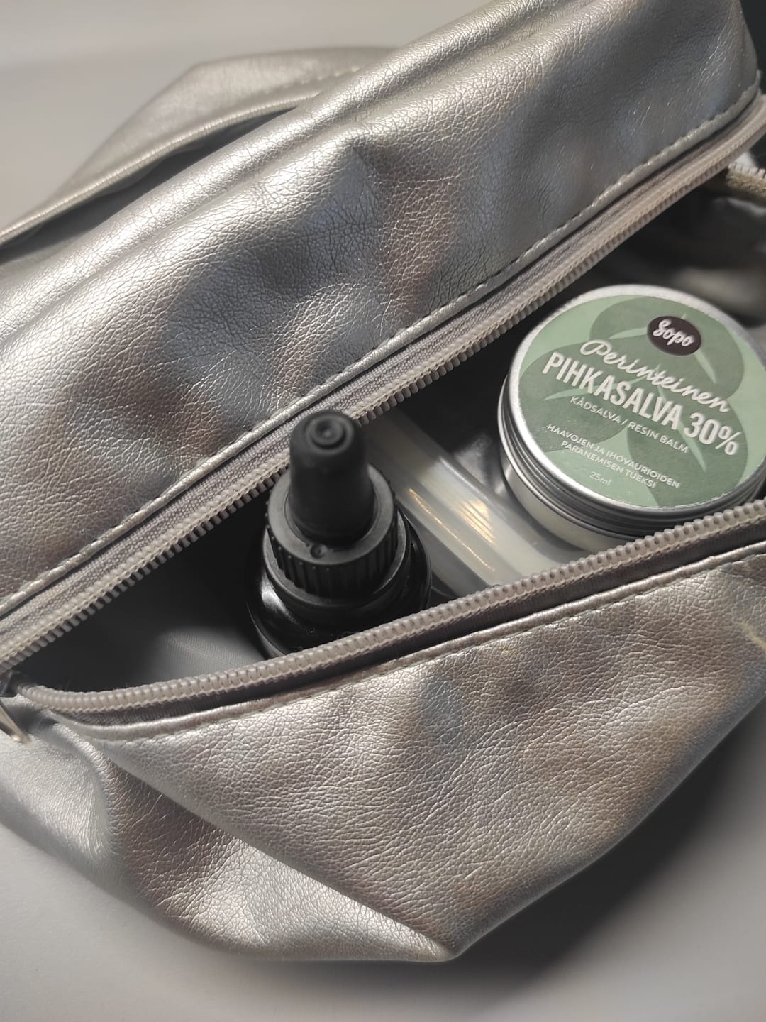Customer photo review of Perinteinen Pihkasalva - Uusi erä!