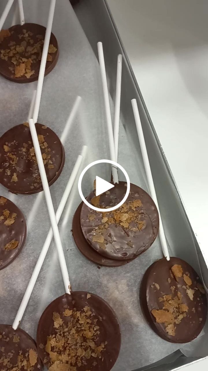 Customer video review of Καλούπι σιλικόνης για στρογγυλά γλειφιτζούρια 5 εκ